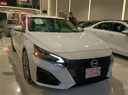 نيسان ألتيما